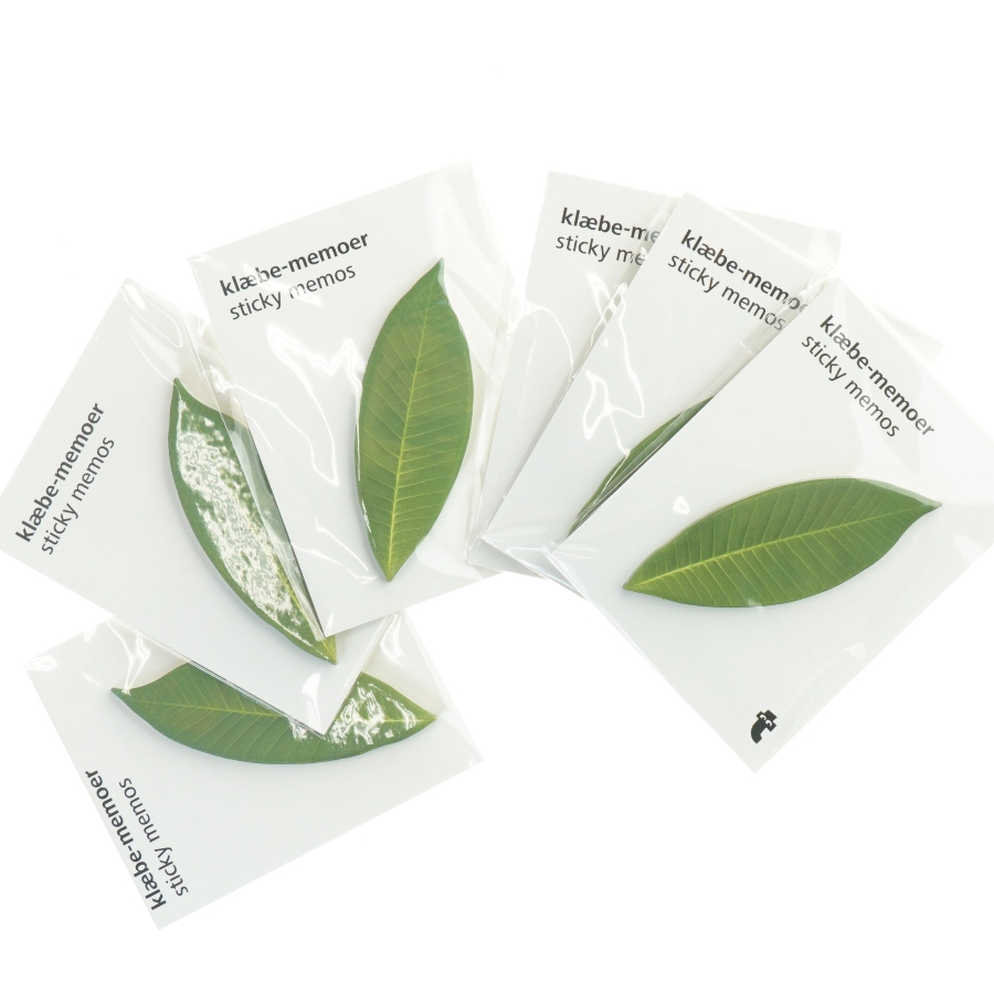 Seks pakker selvklæbende memoer (post-it notes) i bladform (10 cm)