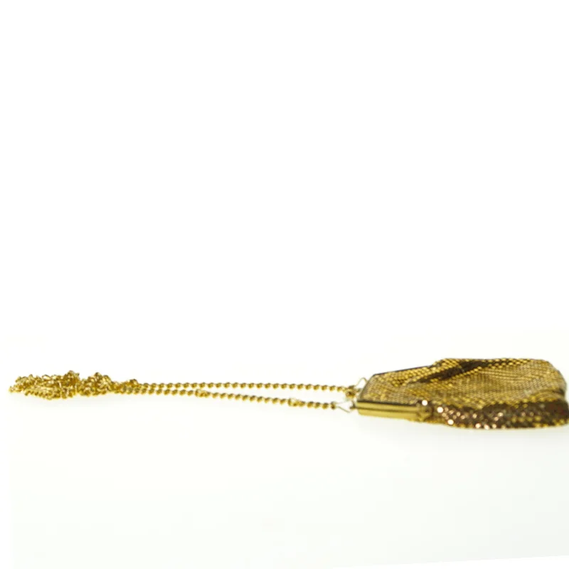 Selskabstaske i guld-metal med lang kæde (str. 15 x 14 cm)