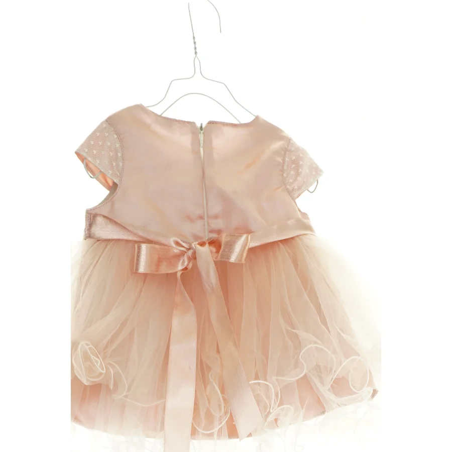 Kjole med tyl, blonde, perler og sløjfe (str. 74 cm)