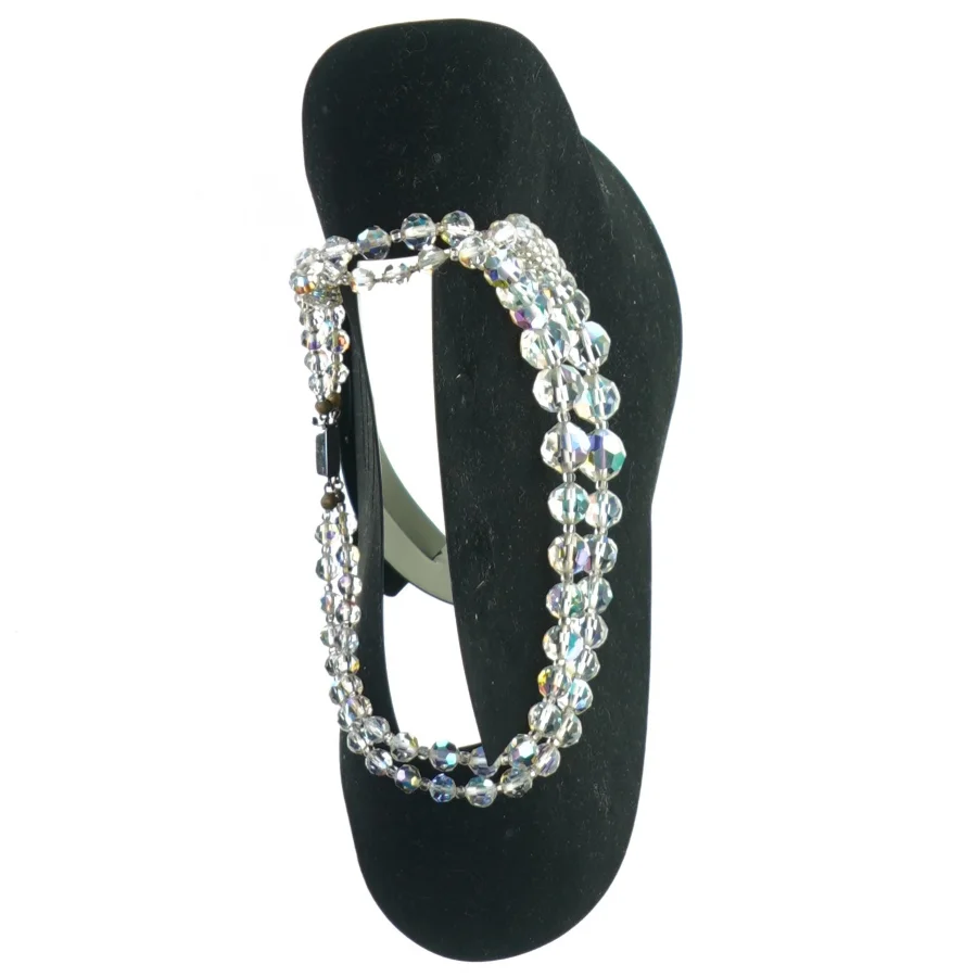 Halskæde med facetslebne glasperler med fint farvespil, 40 cm