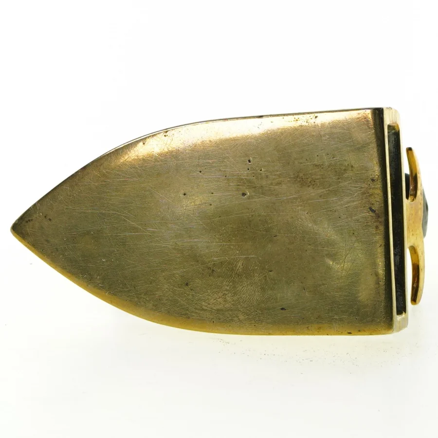 Gammelt strygejern i messing til kul (14 x 12 cm)