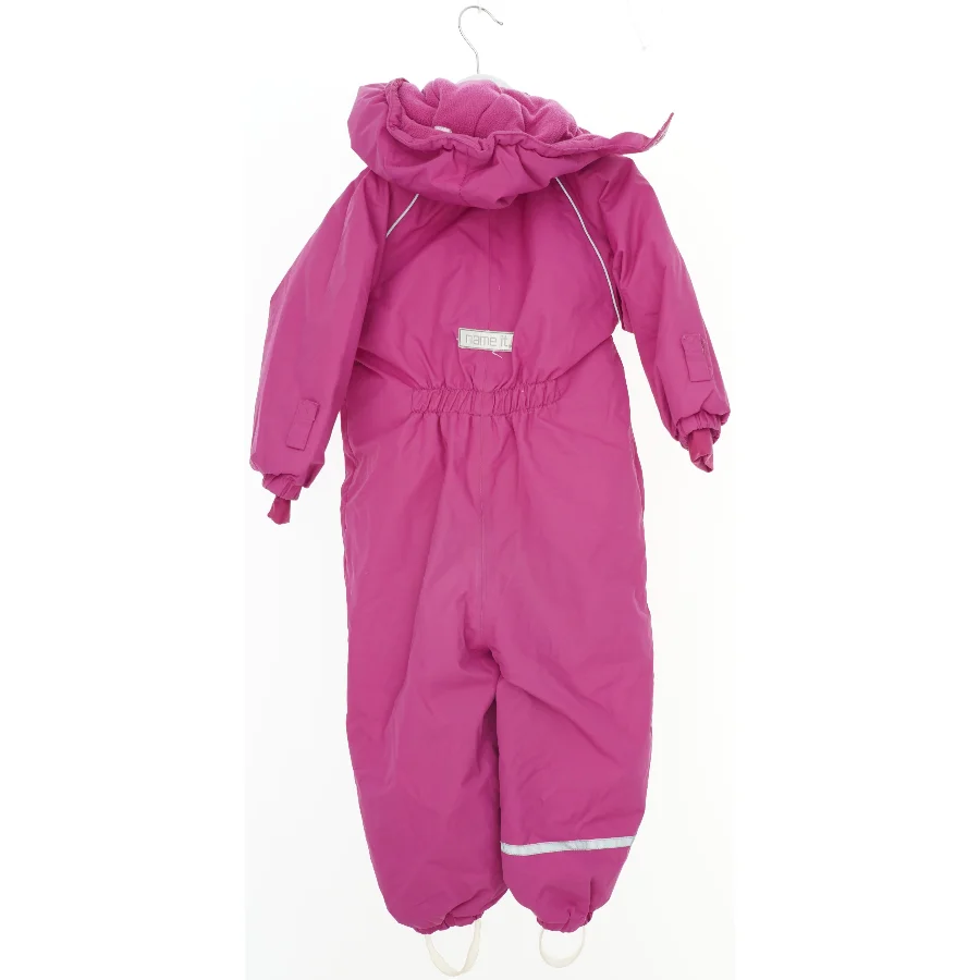 Pink flyverdragt med hætte fra Name It (str. 98)