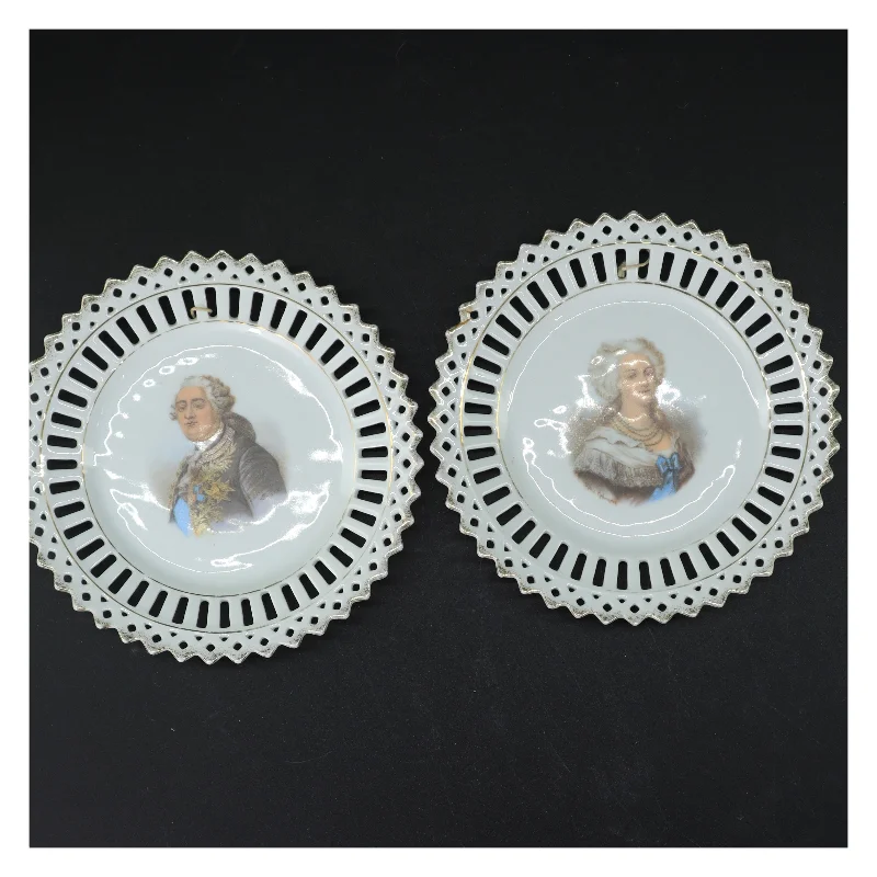 Dekorative porcelænstallerkner med blonde kanter