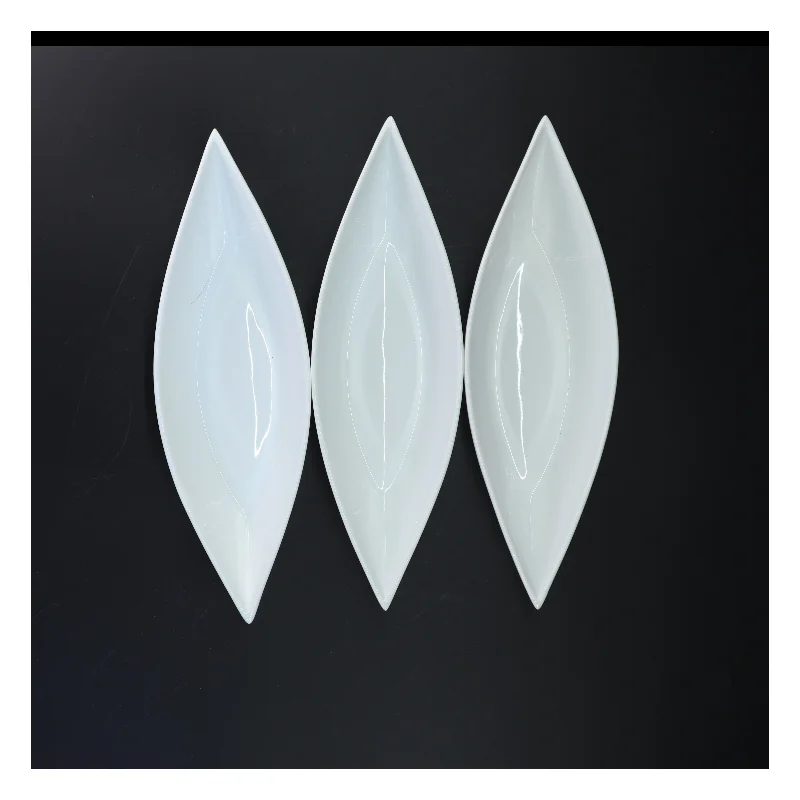 Lange hvide fade fra Calzone (str. 27 cm. 3 styk)