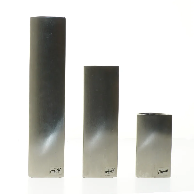 Sæt af 3 lysestager fra Herstal fra Herstal (str. 25 cm. 18 cm. og. 10 cm)