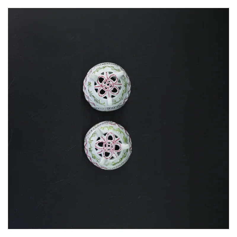 Blomster dekorerede vaser (str. Ø 8 cm. 2 styk)