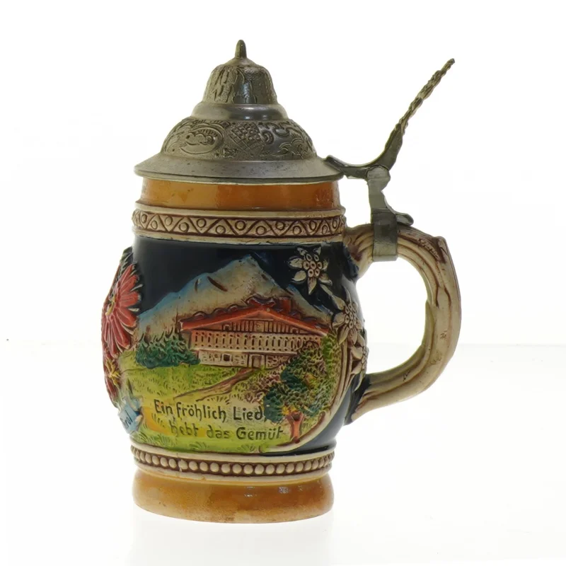 Tysk keramisk ølkrus med låg (str. 16 cm)