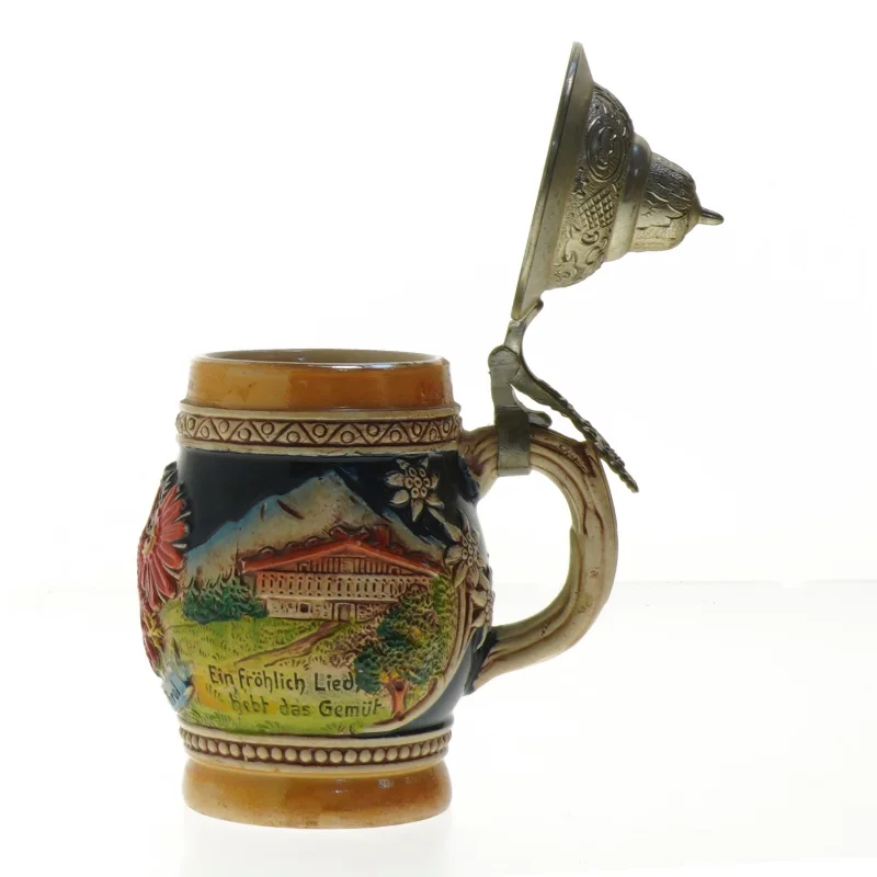 Tysk keramisk ølkrus med låg (str. 16 cm)