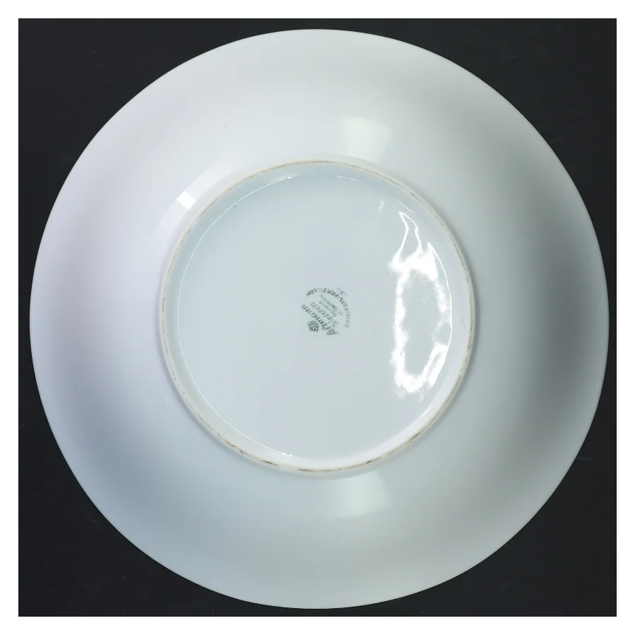 Hvid porcelænsskål (str. Ø 25,5x8 cm)