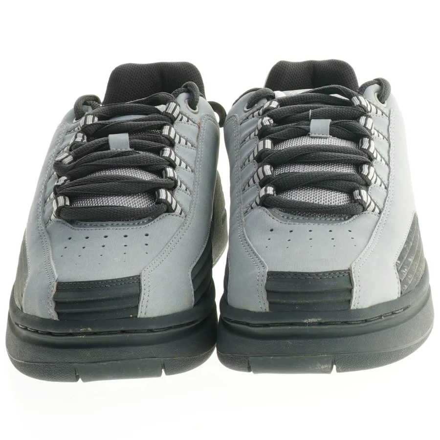 Rullesko med hjul fra Skechers (str. 42,5 )