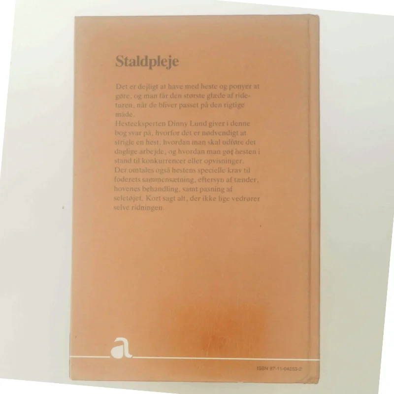 Staldpleje af Dinny Lund (Bog)