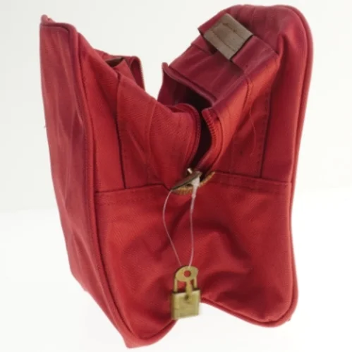 Rød toilet staske med lynlås og lås (str. 27x20 cm)