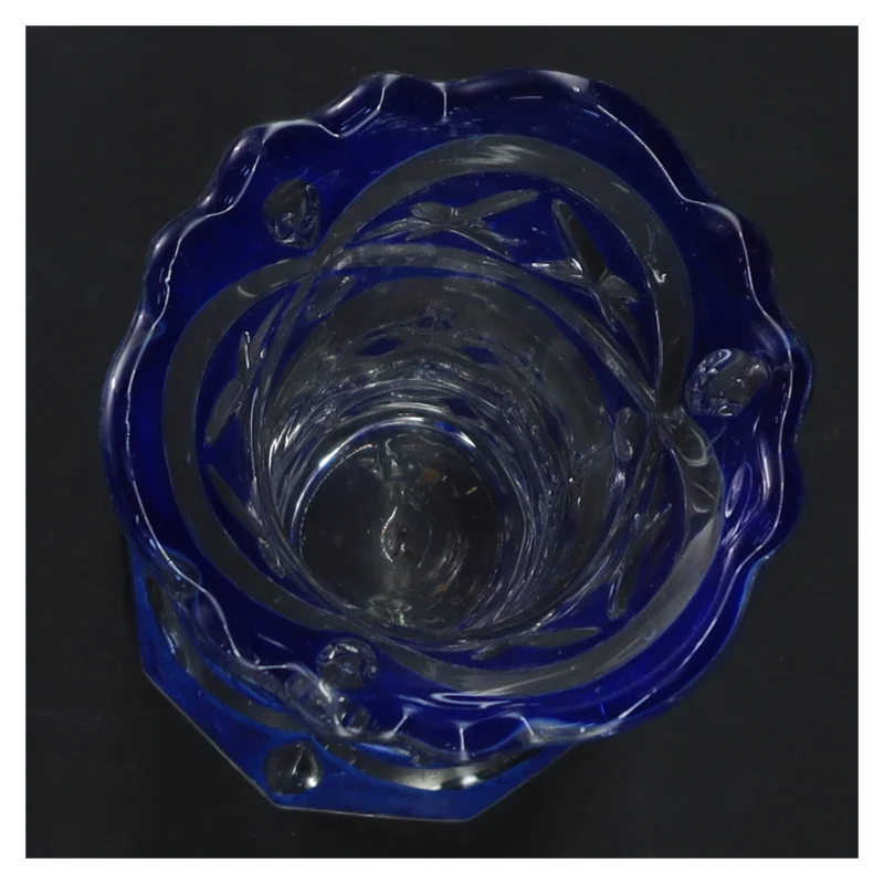 Dekorativ vase i glas (str. 18x7,5 cm)