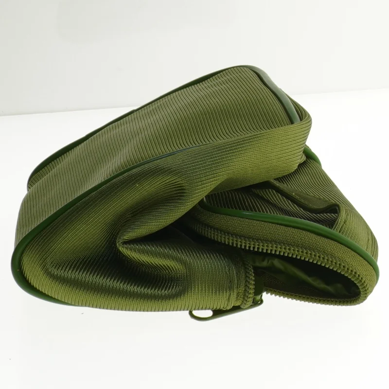 Grøn taske (str. 20x15 cm)