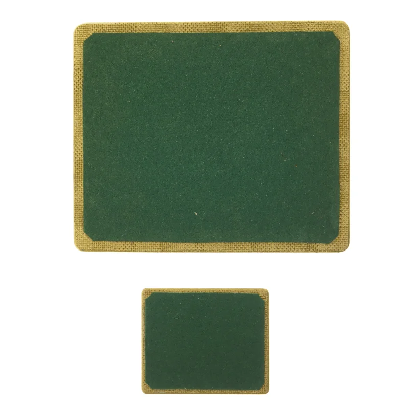 Vintage bordskånere med stadionmotiv (str. 19,5x23,5 og 9x11 cm)