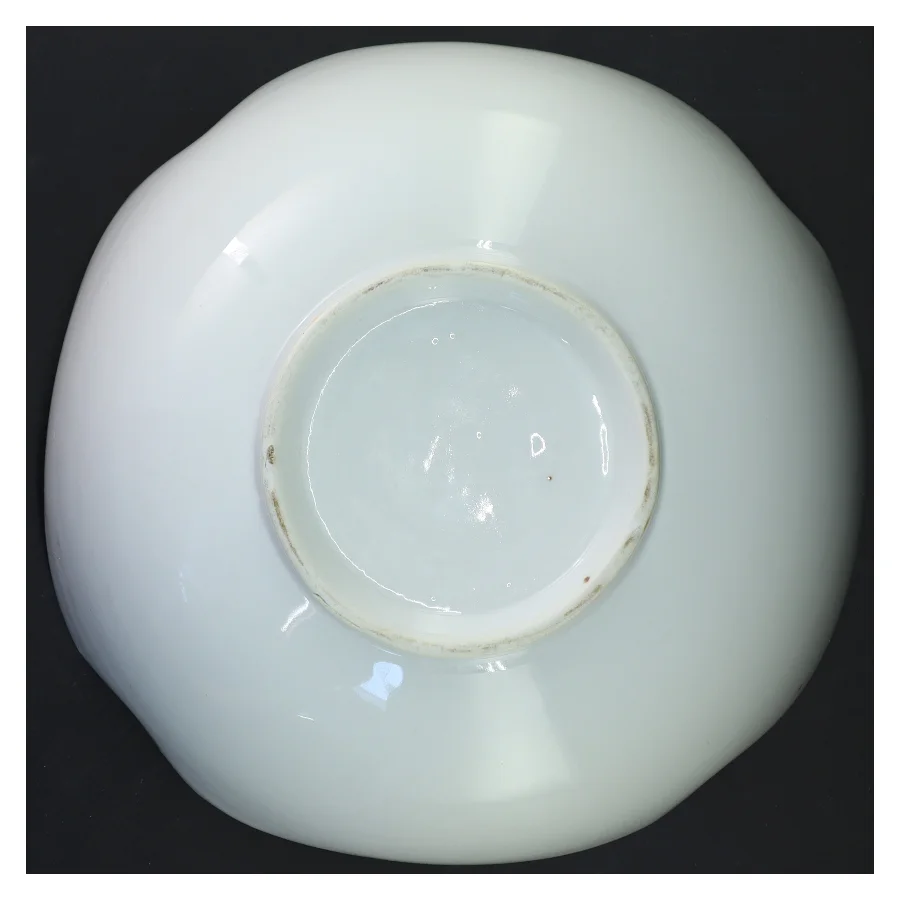 Hvid porcelænsskål (str. Ø 26x11 cm)