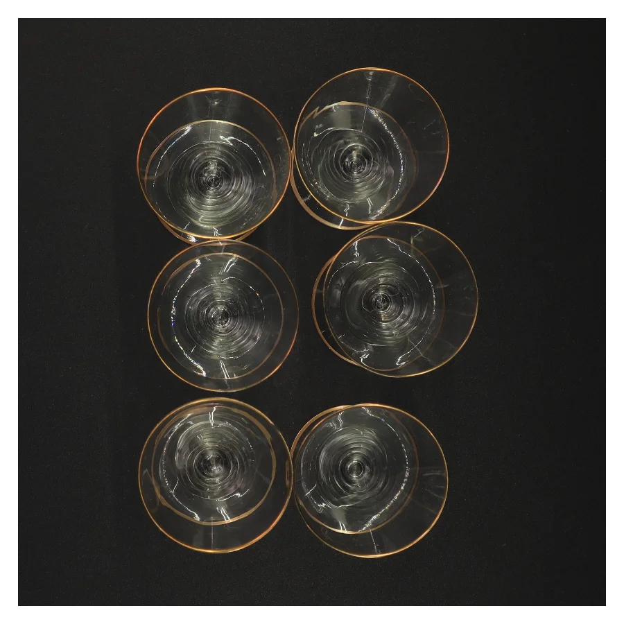 Vintageglas med guldkant (str. 10 x 6 cm)