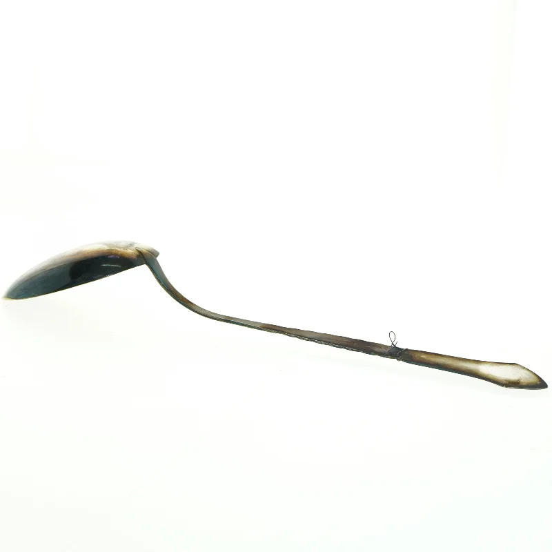 Gammel ske med langt skaft (str. 38 x, 8 cm)