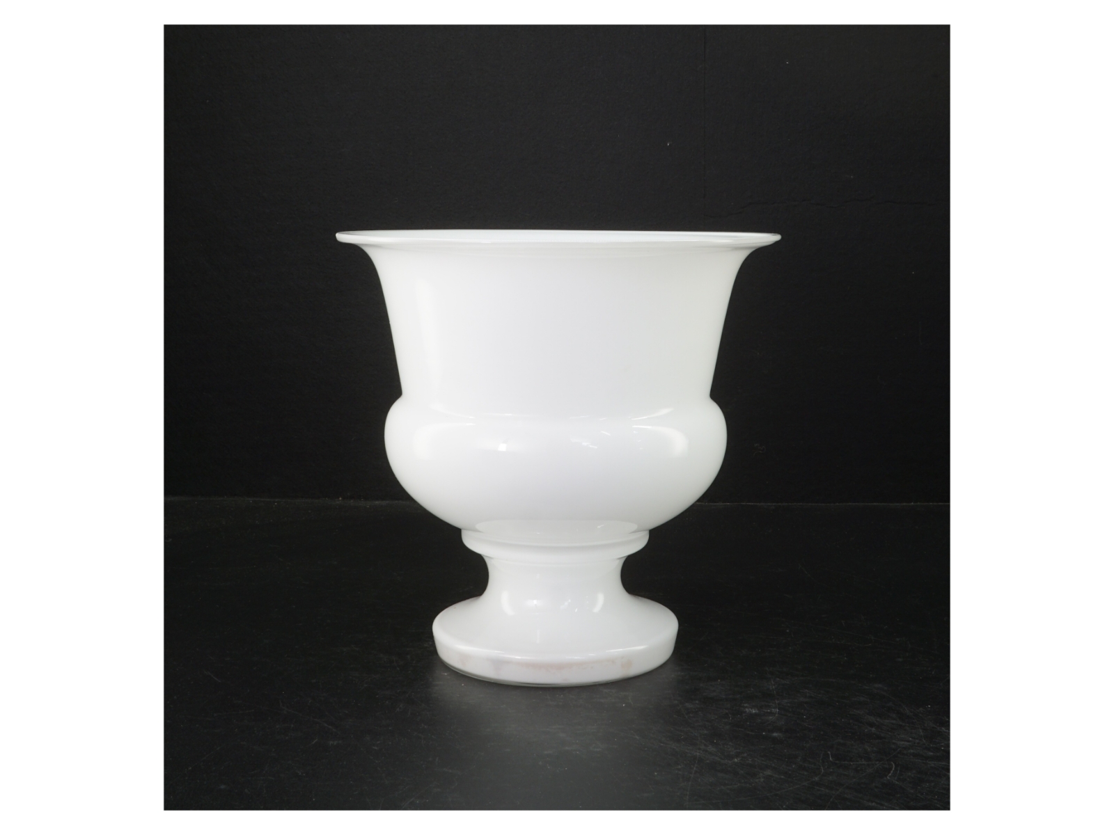 Vase (diameter Ø 19,5 cm. højde 19 cm)