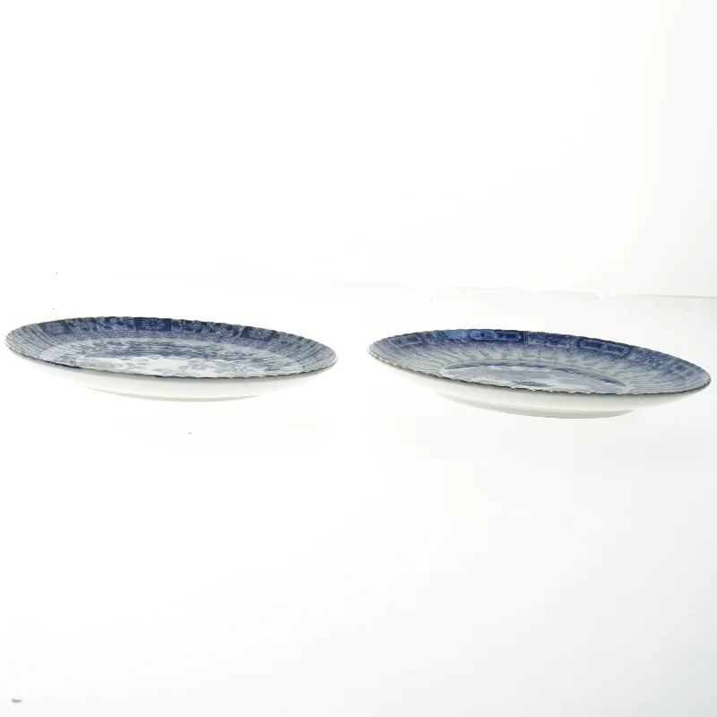 Blå og hvide porcelænstallerkener (str. Ø. 17 cm)