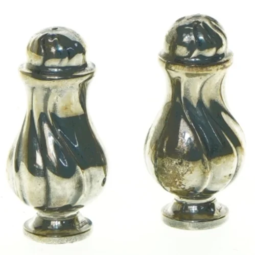 salt og peber sæt i pletsølv (str. 7 x 3 cm)