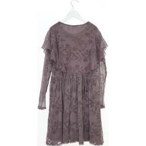 Langærmet kjole med blomster mønster fra Pomp de Lux (str. 152)