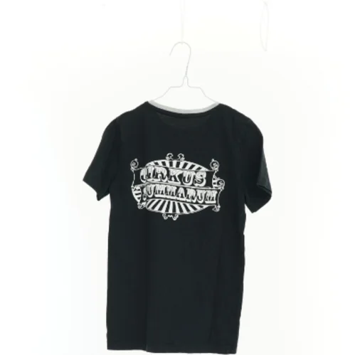 T-Shirt fra Name It (str. 140 cm)