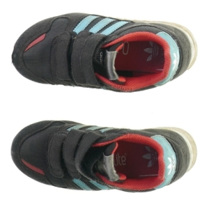 Sko fra Adidas (str. 22 cm)