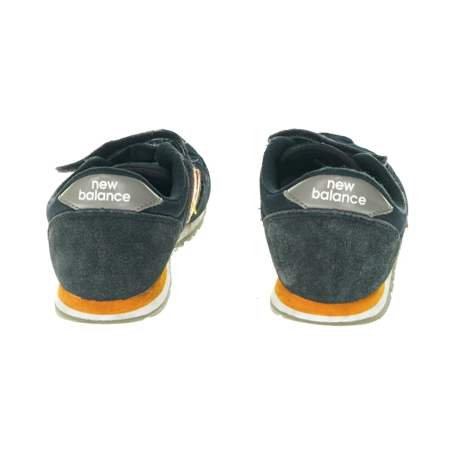 Sneakers med velcro fra New Balance (str. 35)