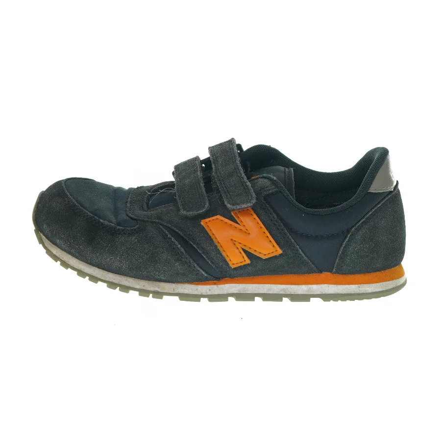 Sneakers med velcro fra New Balance (str. 35)