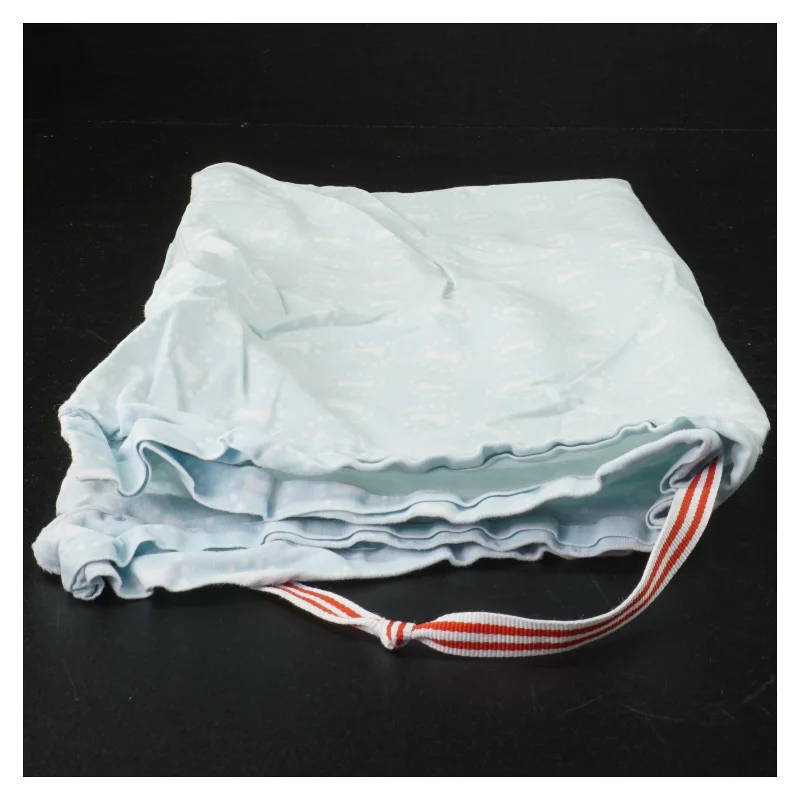 Lyseblåt tekstil med strop (str. 40 x 37 cm)