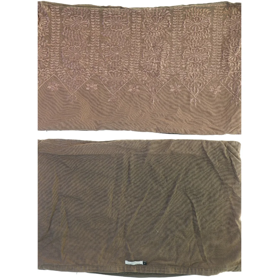 Broderet sengetæppe fra Home (str. 60. x 36 cm)