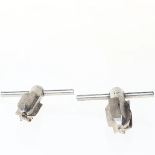 Skruer (str. 5x5 cm)