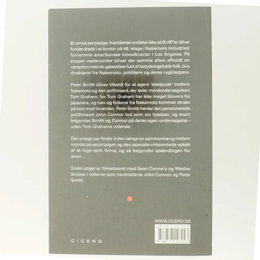 Solen stiger af Michael Crichton (Bog)