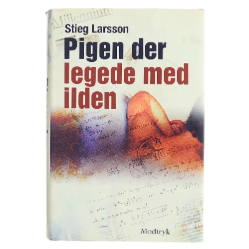 Pigen der legede med ilden af Stieg Larsson (Bog)