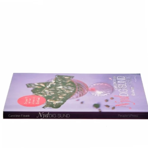 Nyd dig sund : raw snacks af Caroline Fibæk (Bog)