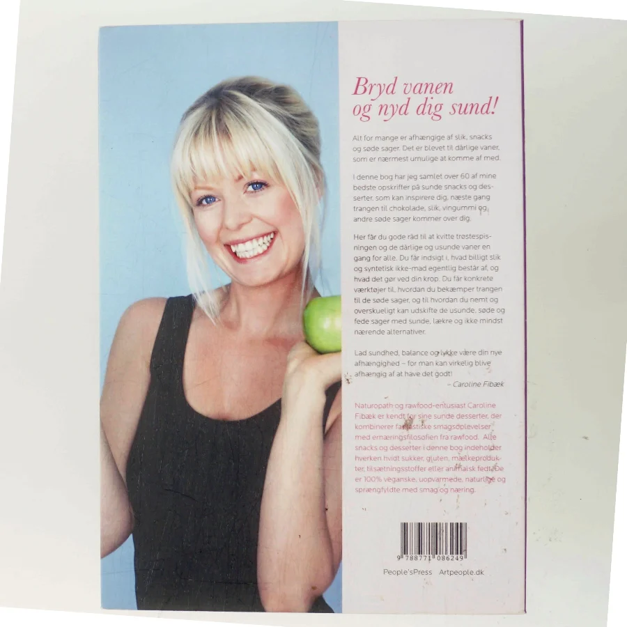 Nyd dig sund : raw snacks af Caroline Fibæk (Bog)