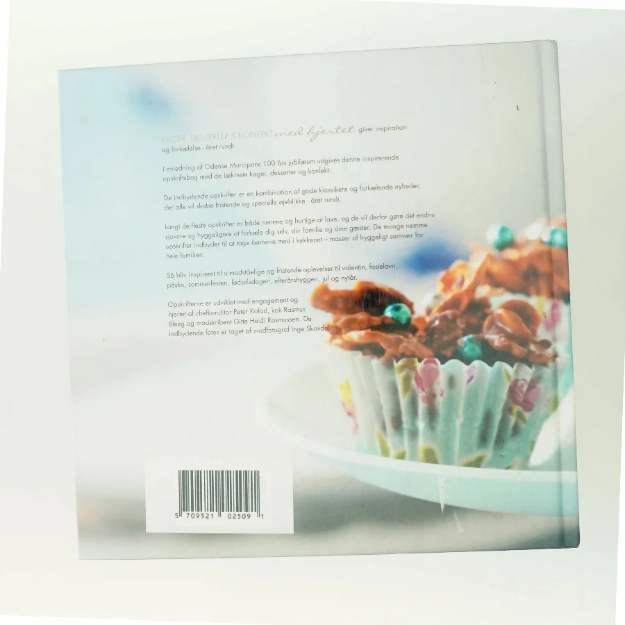 Kager, Desserter & Konfekt med hjertet af Inge Skovdal (Bog)