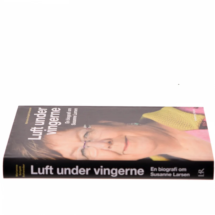 Luft under vingerne : en biografi om Susanne Larsen af Marianne Schjøtt Rohweder (Bog)