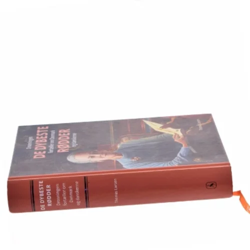 De dybeste rødder : dronningen fortæller om Danmark og danskerne af Thomas Larsen (f. 1964) (Bog)