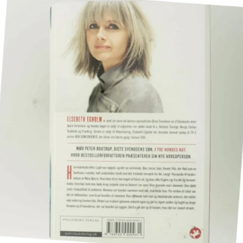 Tre hundes nat af Elsebeth Egholm (Bog) fra Politikens Forlag