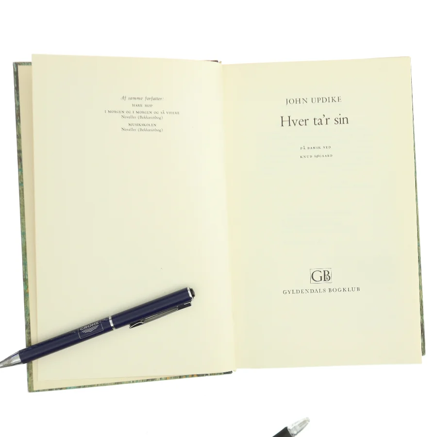 Hver ta'r sin af John Updike (Bog)