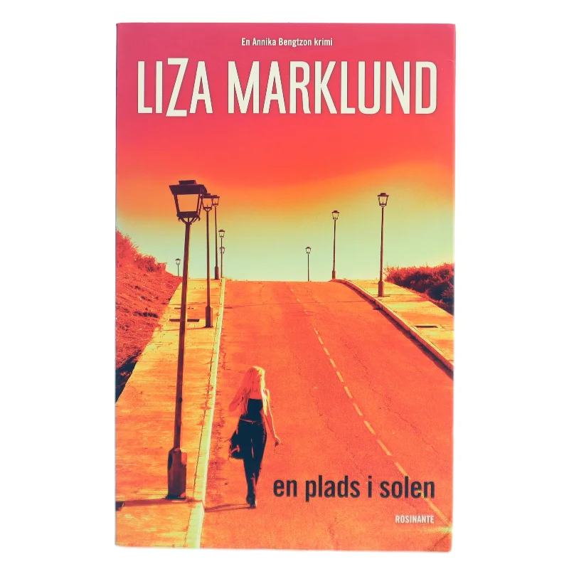 En Plads I Solen af Liza Marklund (Bog)