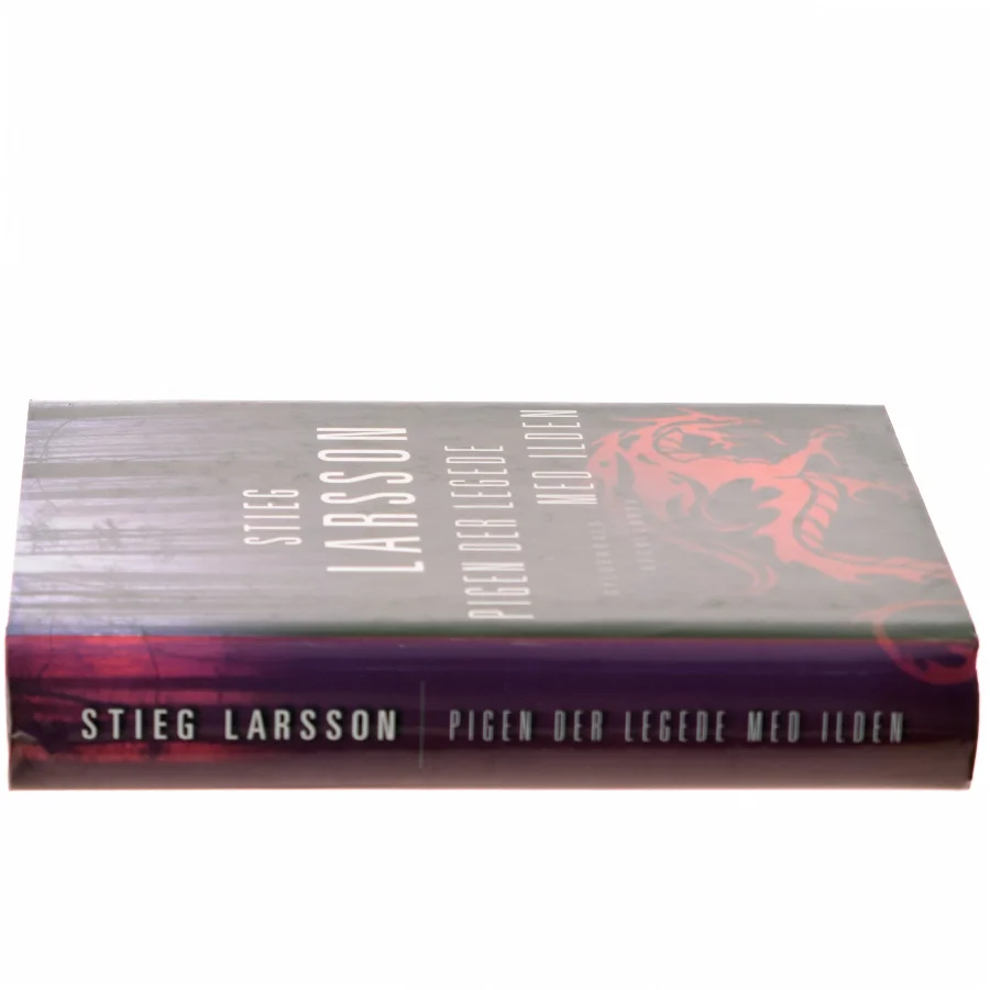 Pigen der legede med ilden af Stieg Larsson (Bog)