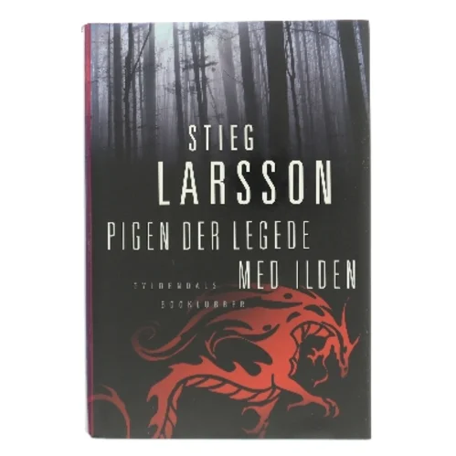 Pigen der legede med ilden af Stieg Larsson (Bog)
