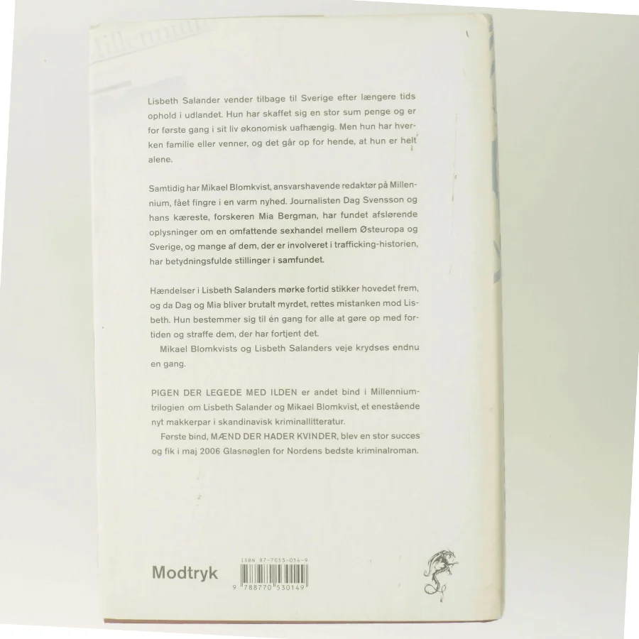 Pigen Der Legede Med Ilden af Larsson, Stieg (Bog)