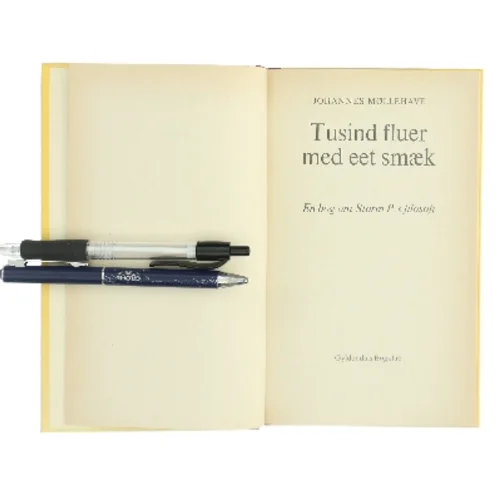 Tusind fluer med eet smæk af Johannes Møllehave (Bog)