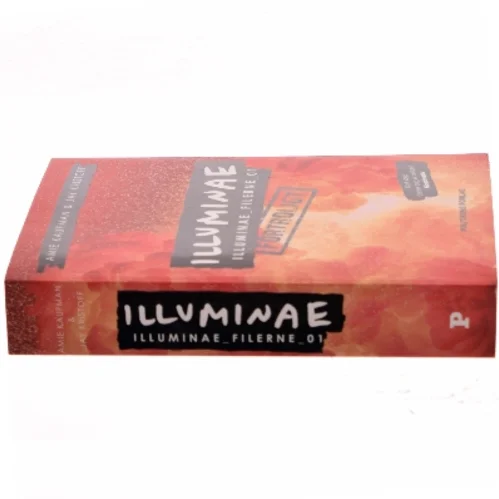 Illuminae af Amie Kaufman (Bog)
