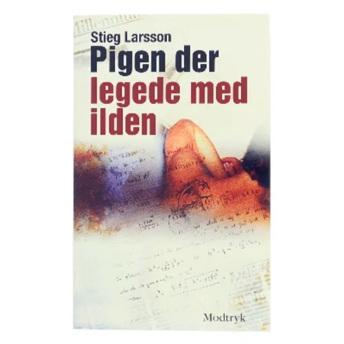 Pigen Der Legede Med Ilden (Millennium, 2. Bind) af Stieg Larsson (Bog)