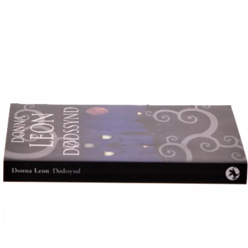 Dødssynd : krimi af Donna Leon (Bog)